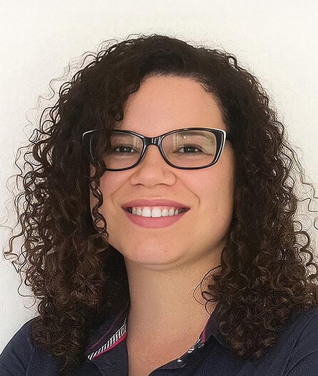Thays Carvalho portrait
